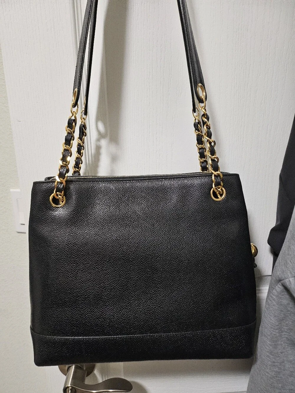 CHANEL authentic timeless